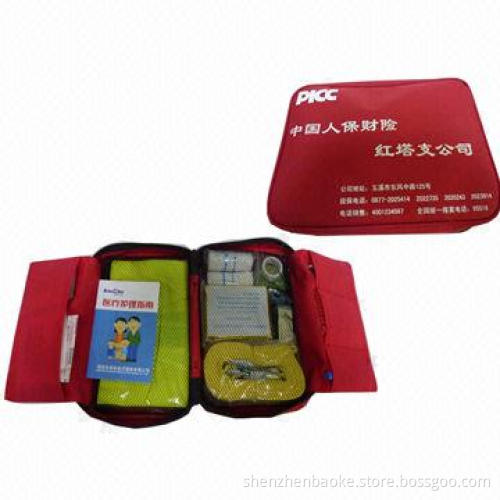 OEM auto first-aid bag in nylon with medical products for car/outdoor use